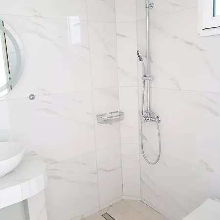 Apartment Mare Front Haraki