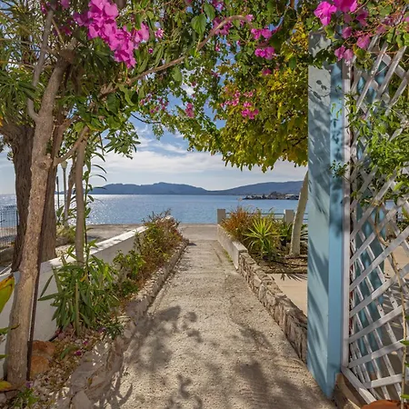 Apartment Mare Front *